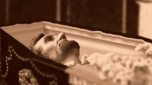 TBT Fun Lincoln Facts - Coffin